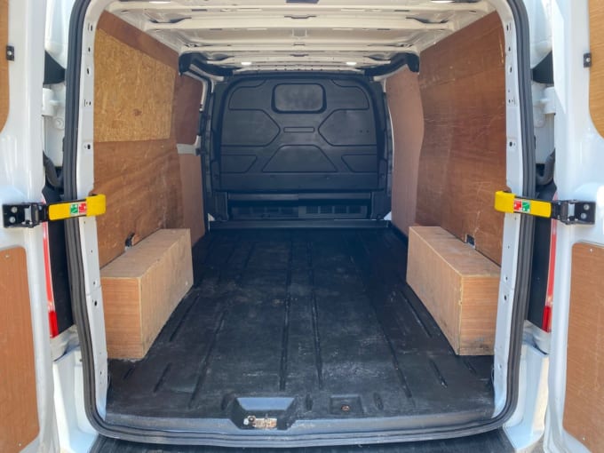 2025 Ford Transit Custom