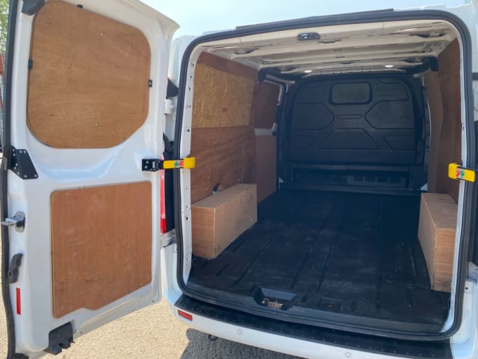 2025 Ford Transit Custom