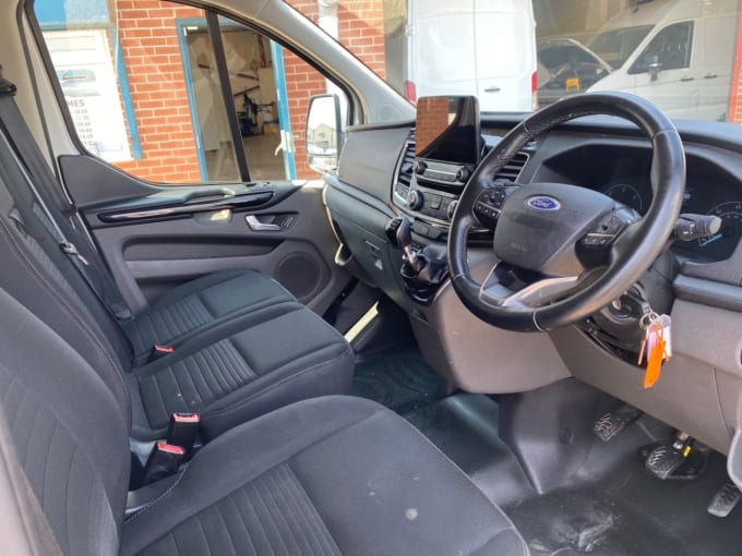 2025 Ford Transit Custom