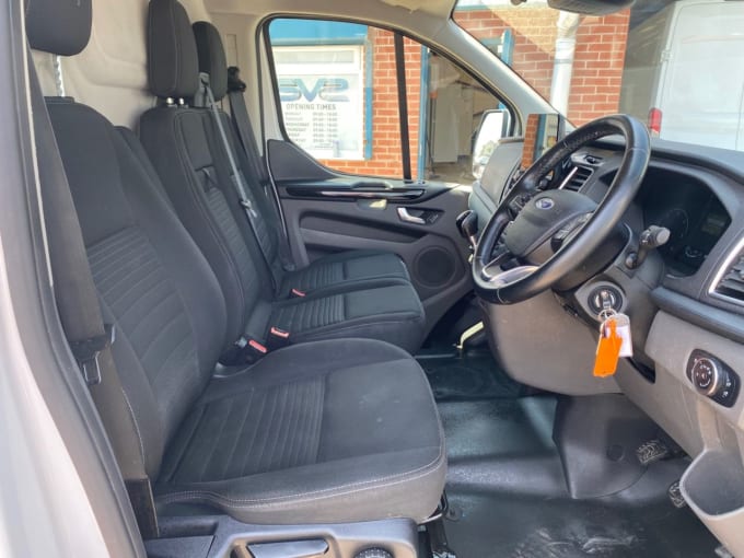 2025 Ford Transit Custom