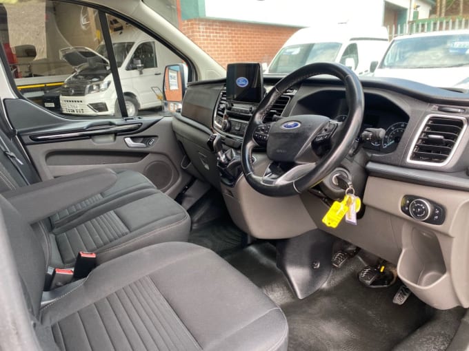2025 Ford Transit Custom