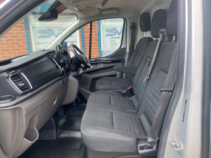 2025 Ford Transit Custom