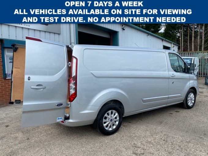 2025 Ford Transit Custom