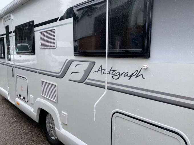 2025 Peugeot Bailey Autograph