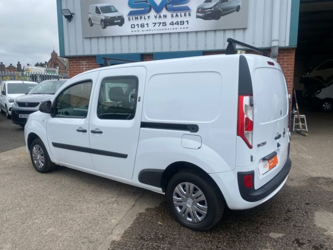 2025 Nissan Nv250