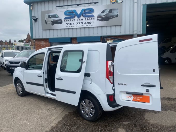 2025 Nissan Nv250