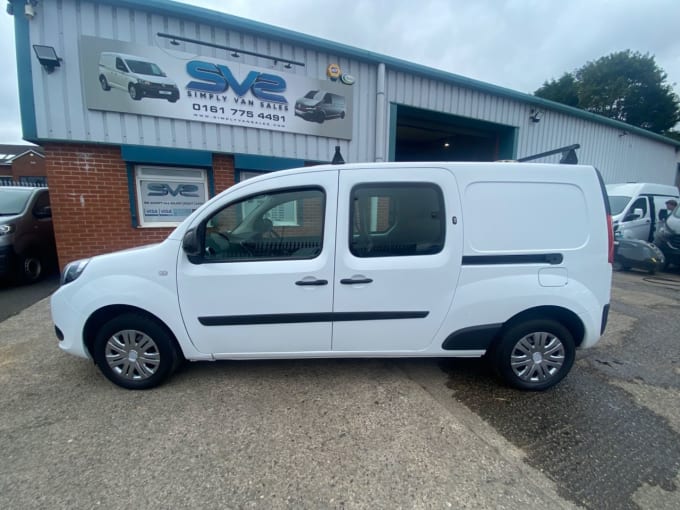 2025 Nissan Nv250