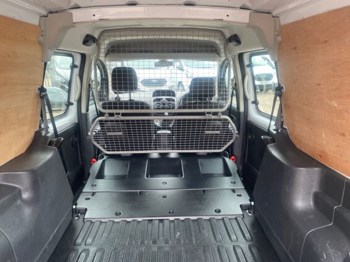 2025 Nissan Nv250