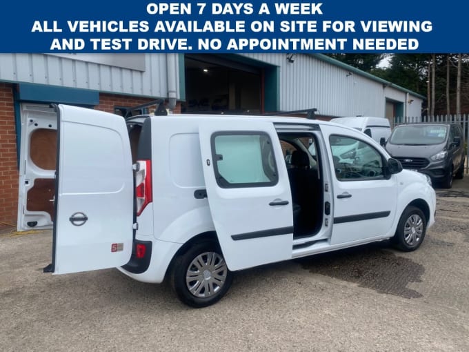 2025 Nissan Nv250