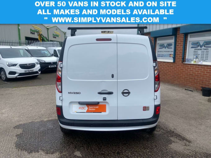 2025 Nissan Nv250
