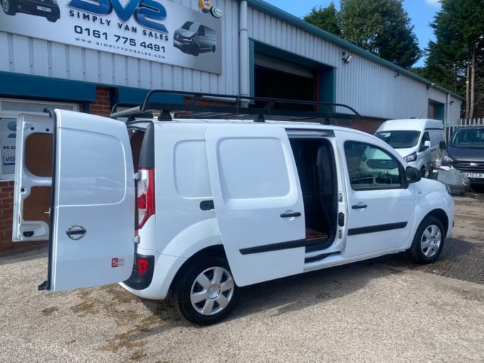 2025 Nissan Nv250