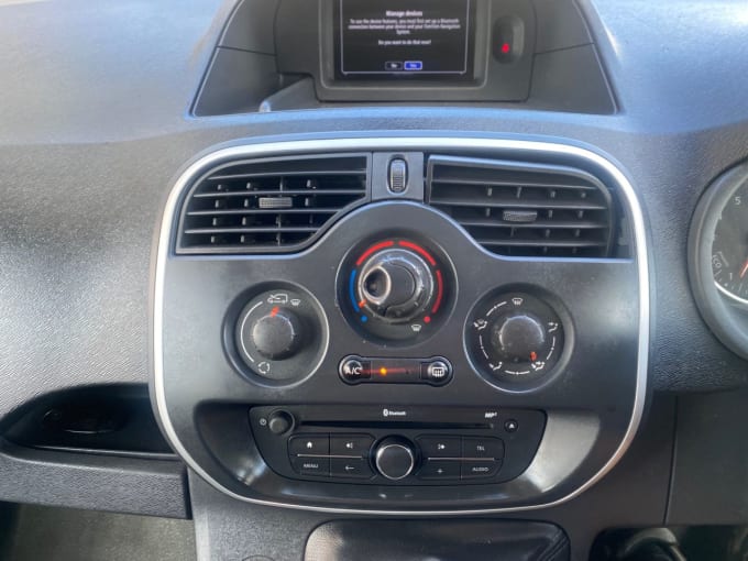 2025 Nissan Nv250