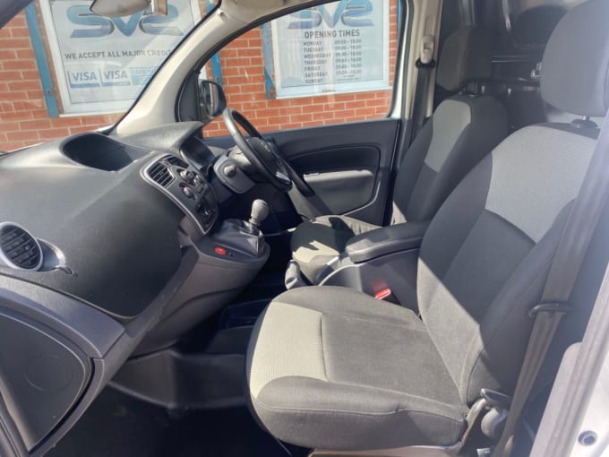 2025 Nissan Nv250