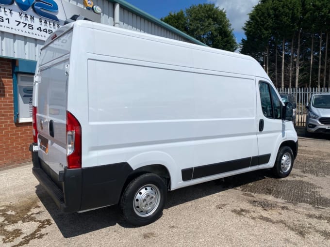 2025 Vauxhall Movano