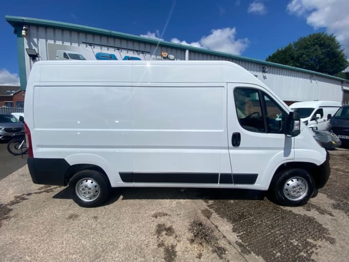 2025 Vauxhall Movano