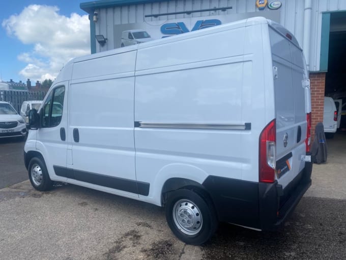2025 Vauxhall Movano