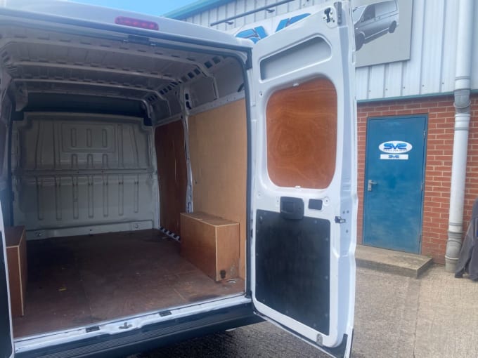 2025 Vauxhall Movano