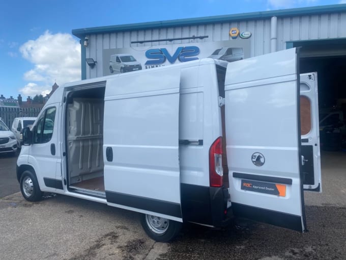 2025 Vauxhall Movano