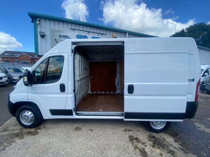 2025 Vauxhall Movano