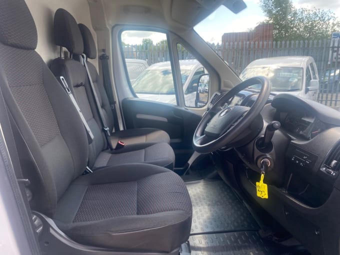 2025 Vauxhall Movano