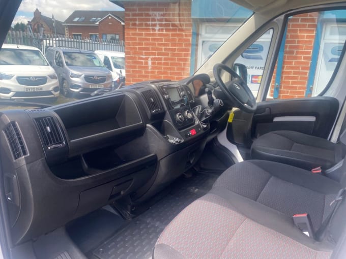 2025 Vauxhall Movano