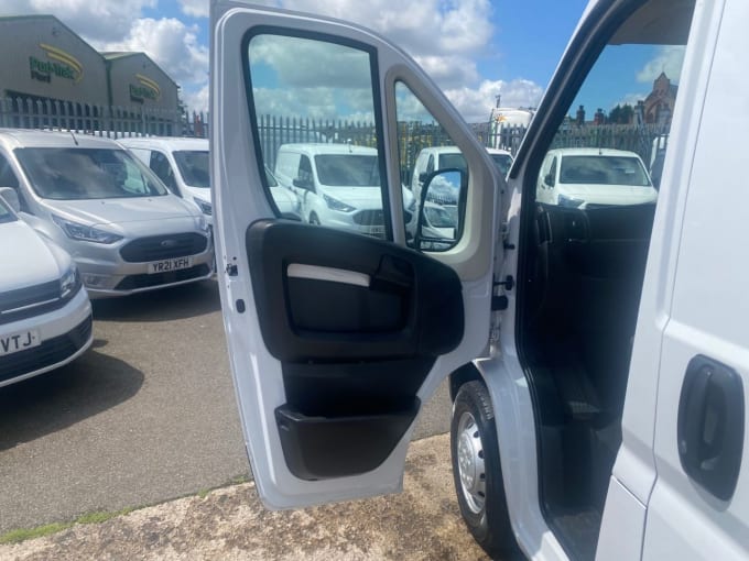 2025 Vauxhall Movano