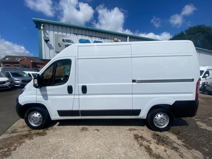 2025 Vauxhall Movano
