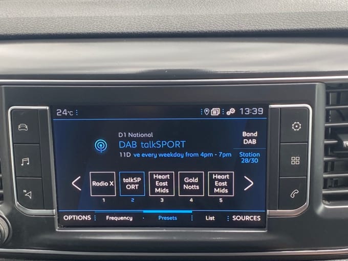 2025 Peugeot Expert