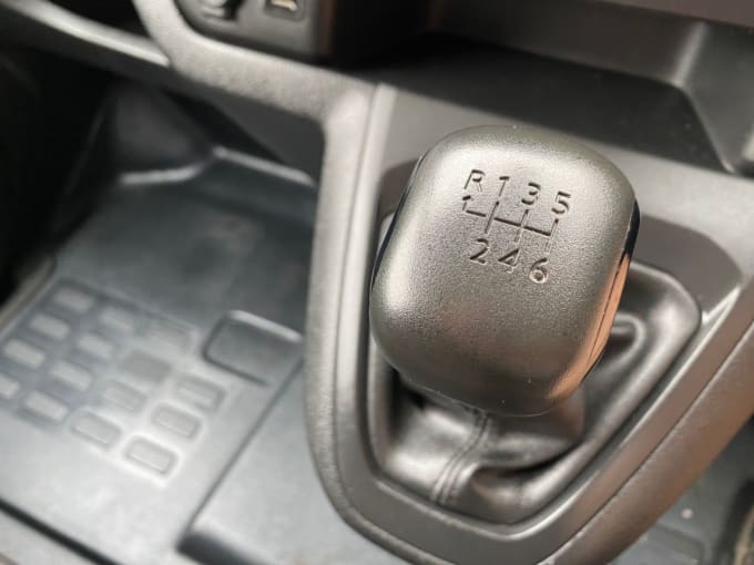 2025 Peugeot Expert