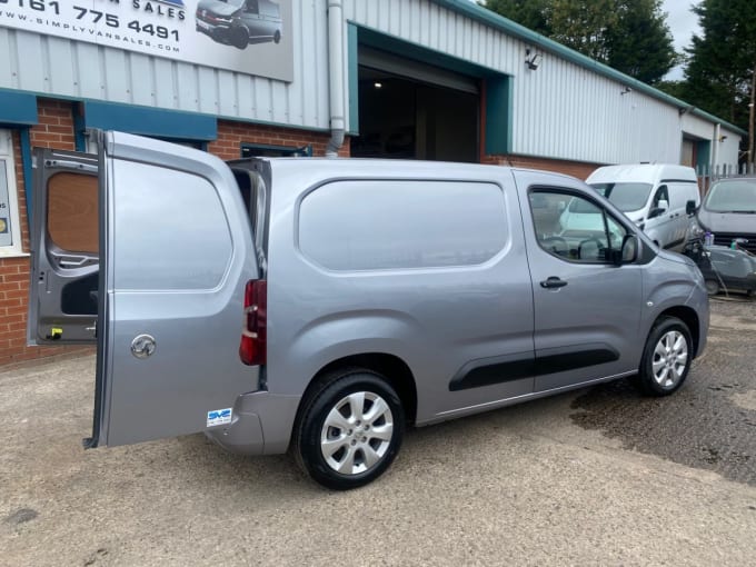 2025 Vauxhall Combo