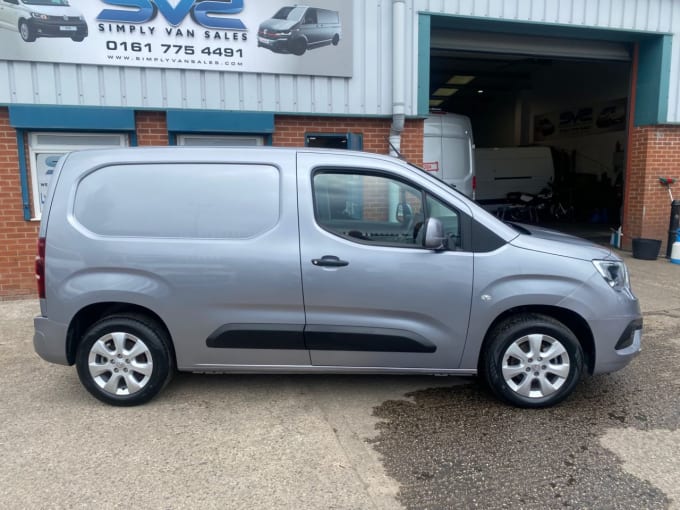 2025 Vauxhall Combo
