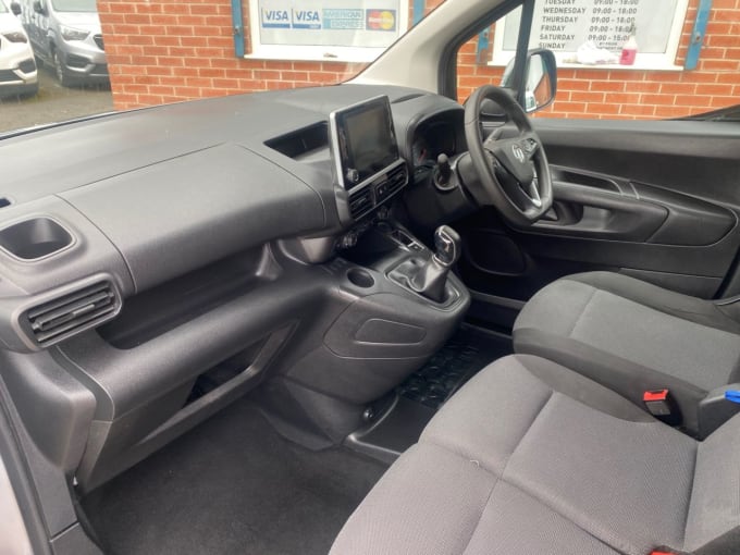 2025 Vauxhall Combo