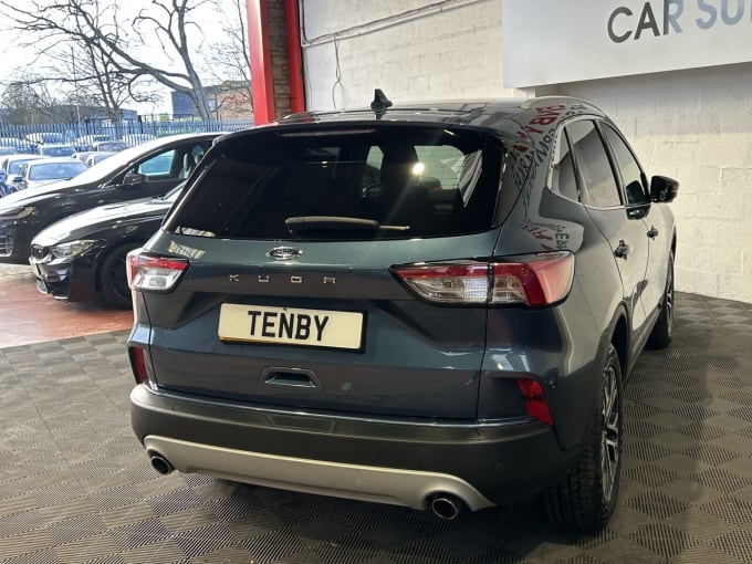 2025 Ford Kuga