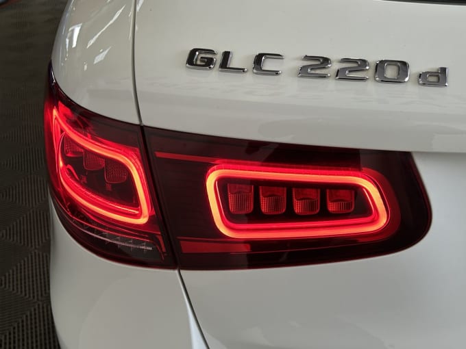 2025 Mercedes-benz Glc