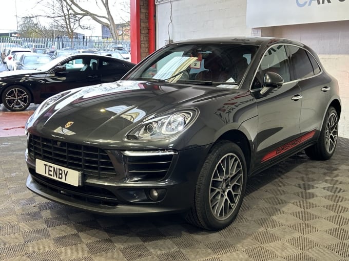 2025 Porsche Macan