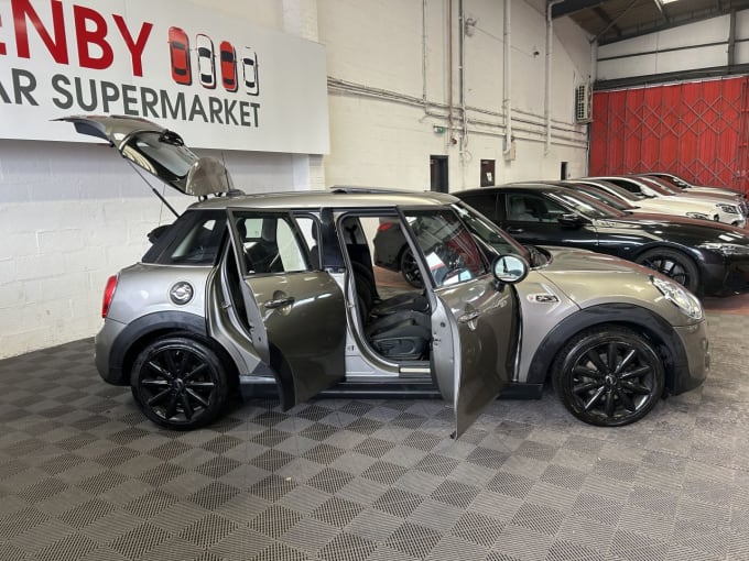 2025 Mini Hatch