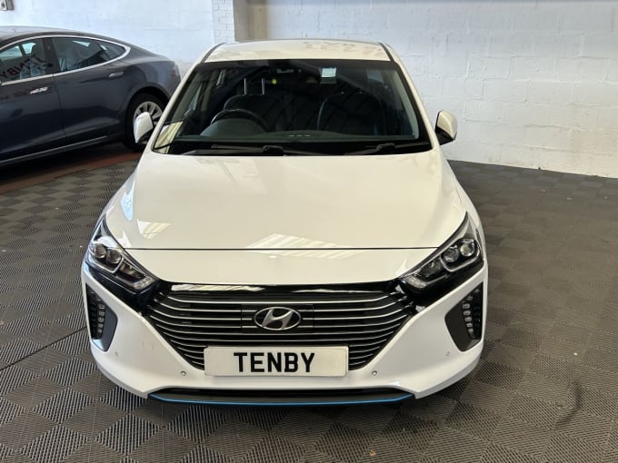 2025 Hyundai Ioniq