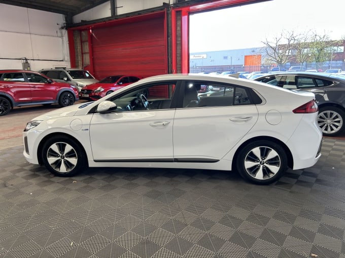 2025 Hyundai Ioniq