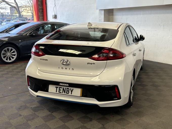 2025 Hyundai Ioniq