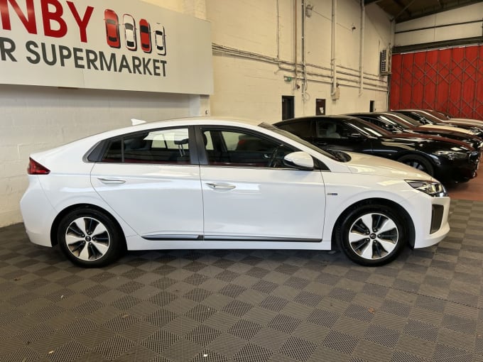2025 Hyundai Ioniq