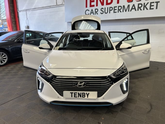 2025 Hyundai Ioniq
