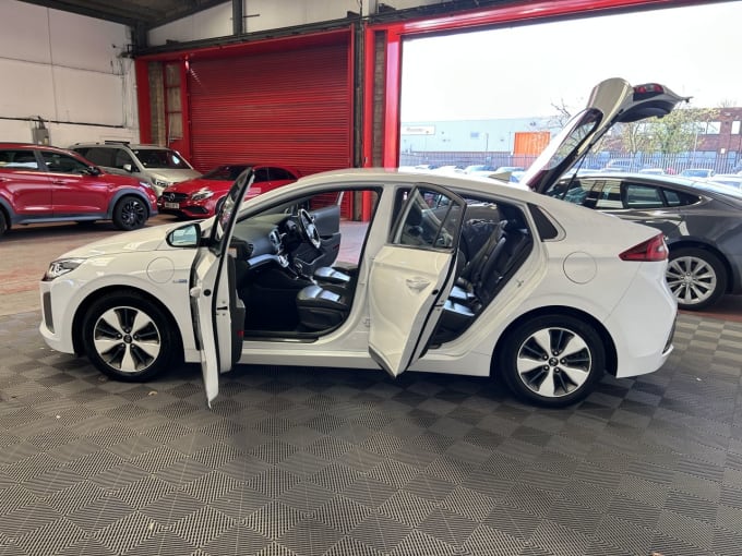 2025 Hyundai Ioniq