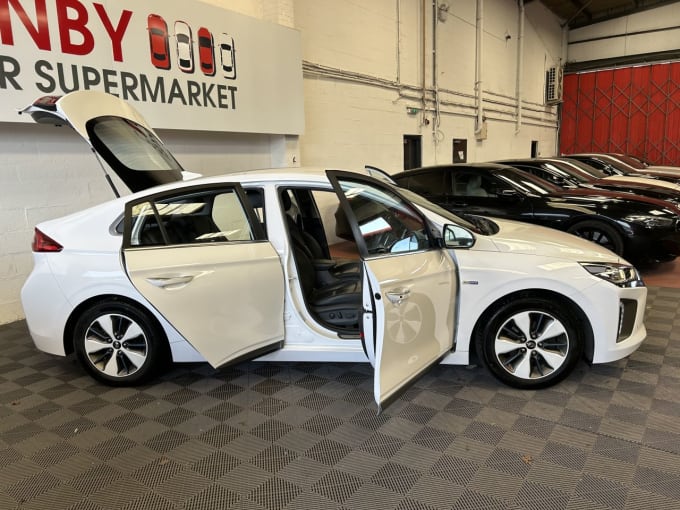 2025 Hyundai Ioniq
