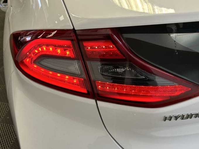 2025 Hyundai Ioniq