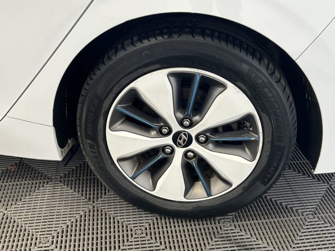2025 Hyundai Ioniq