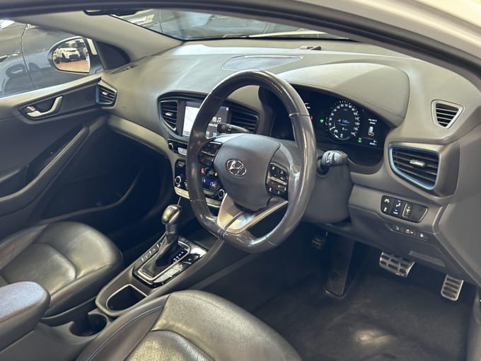 2025 Hyundai Ioniq