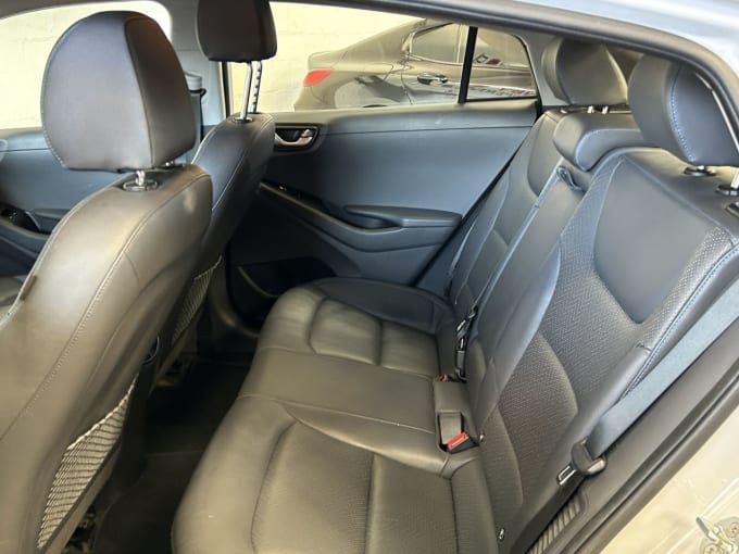 2025 Hyundai Ioniq