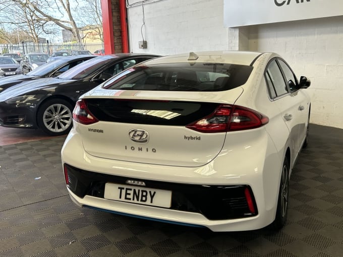 2025 Hyundai Ioniq