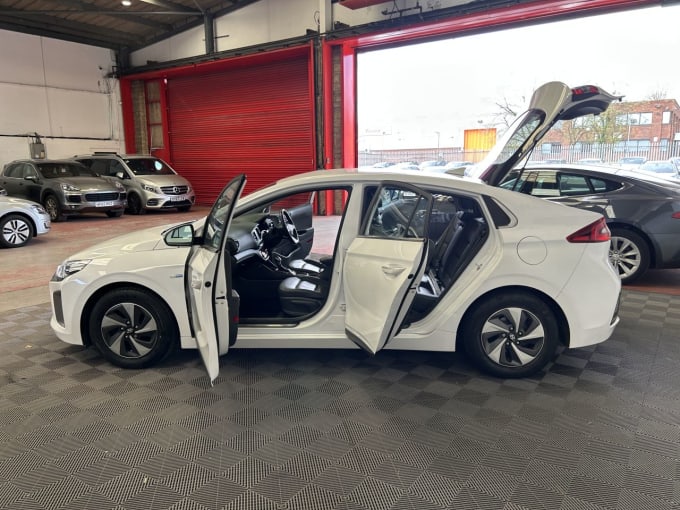 2025 Hyundai Ioniq