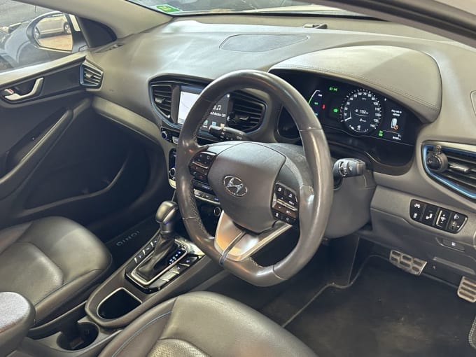2025 Hyundai Ioniq